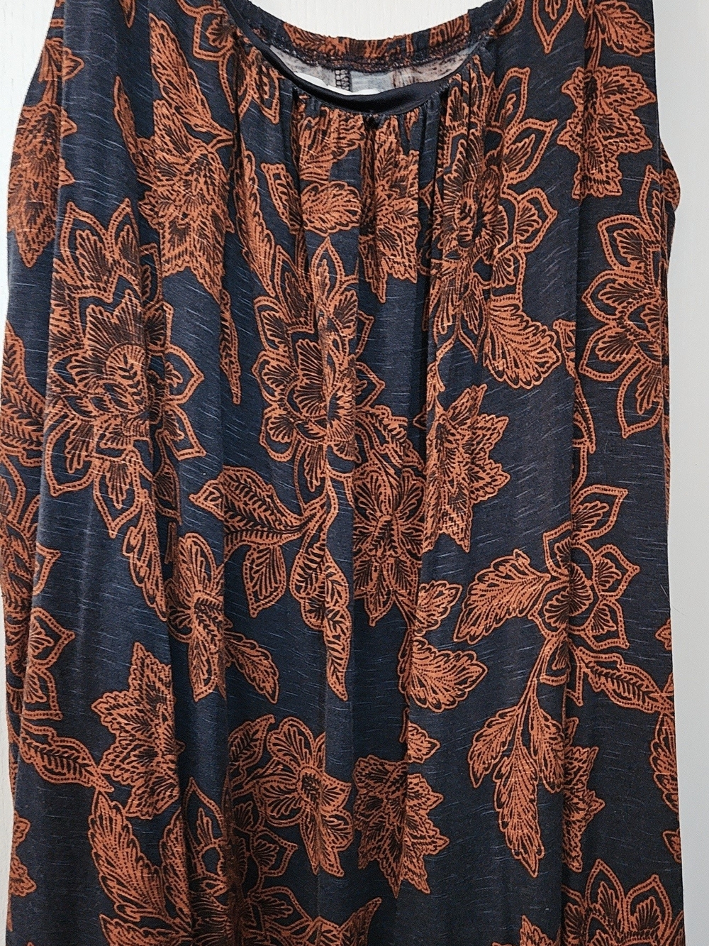 Maurices Navy Tank with Rust Jacobean Floral Print, XL, Fits 16-20 - Picture 2 of 4